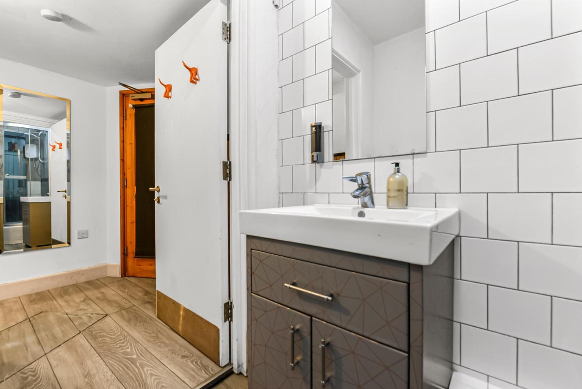 Cosy Studio Flat On A Budget Daire Londra Dış mekan fotoğraf